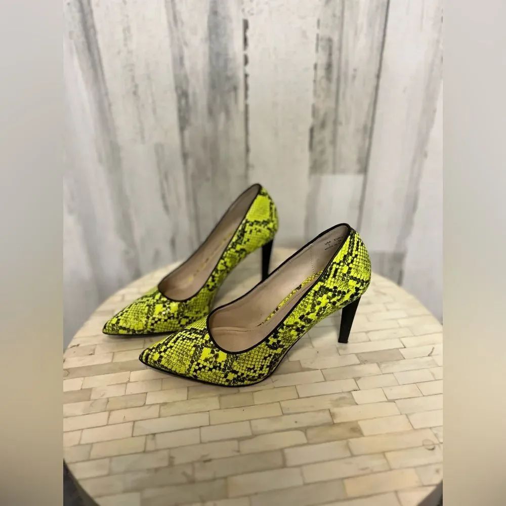 Kendall + Kylie Neon Yellow Snakeskin Pointed Toe Pumps Womens Size 7 Heels Stil